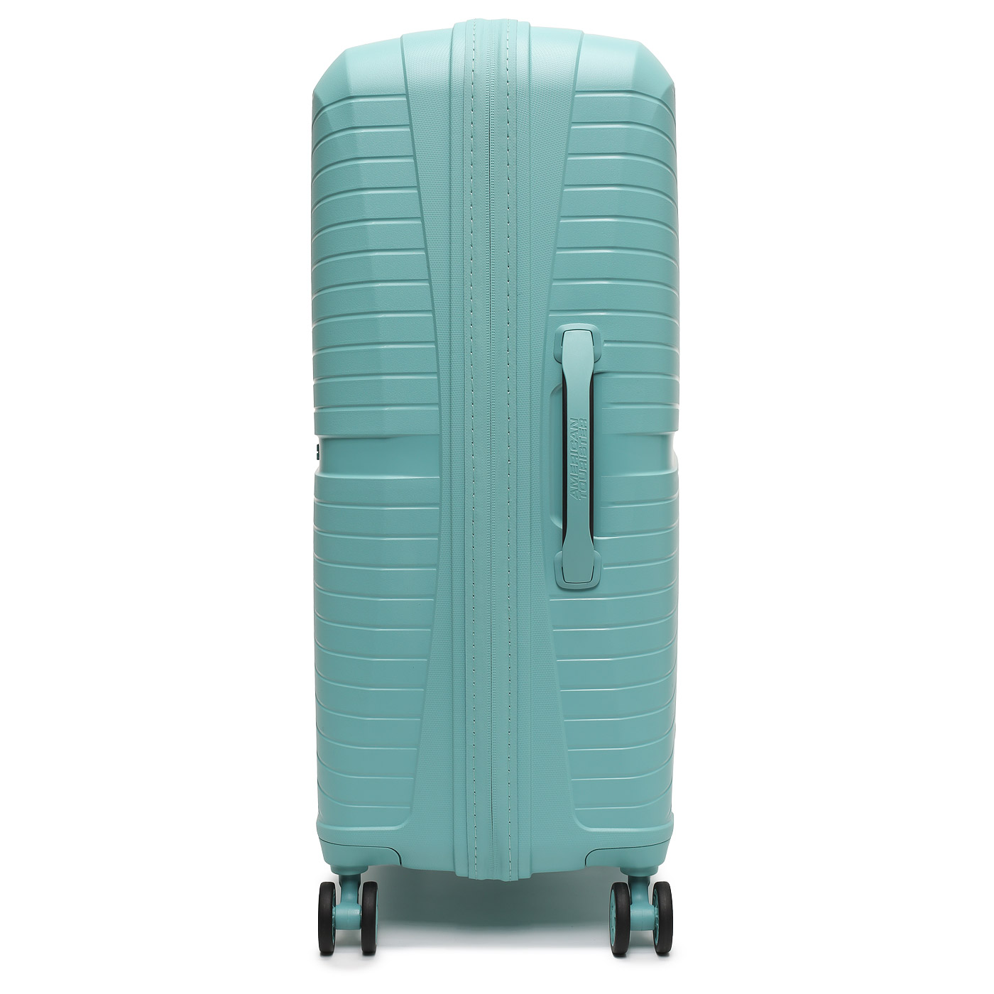 Чемодан средний M из полипропилена American Tourister Airconic