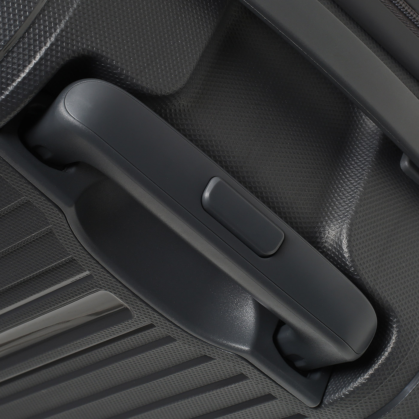 Чемодан очень большой XL из полипропилена Stevens Iron