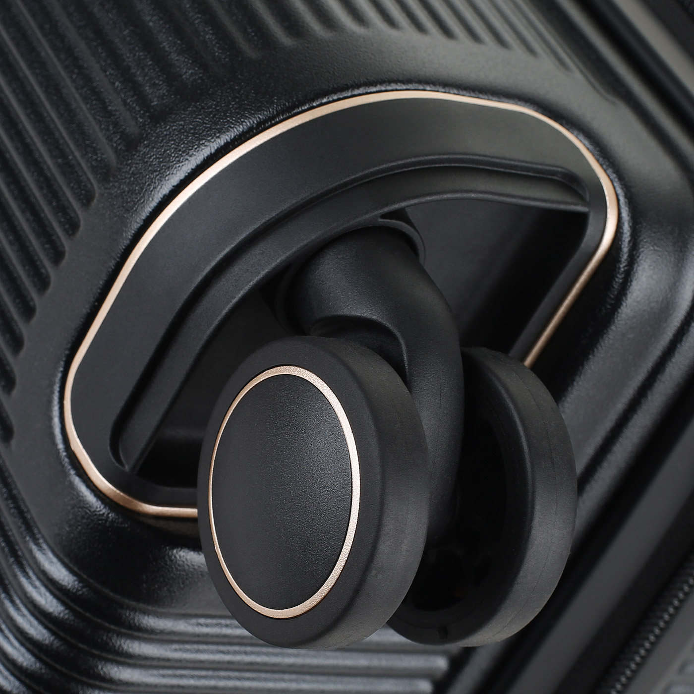 Чемодан средний M из поликарбоната Echolac Dynasty