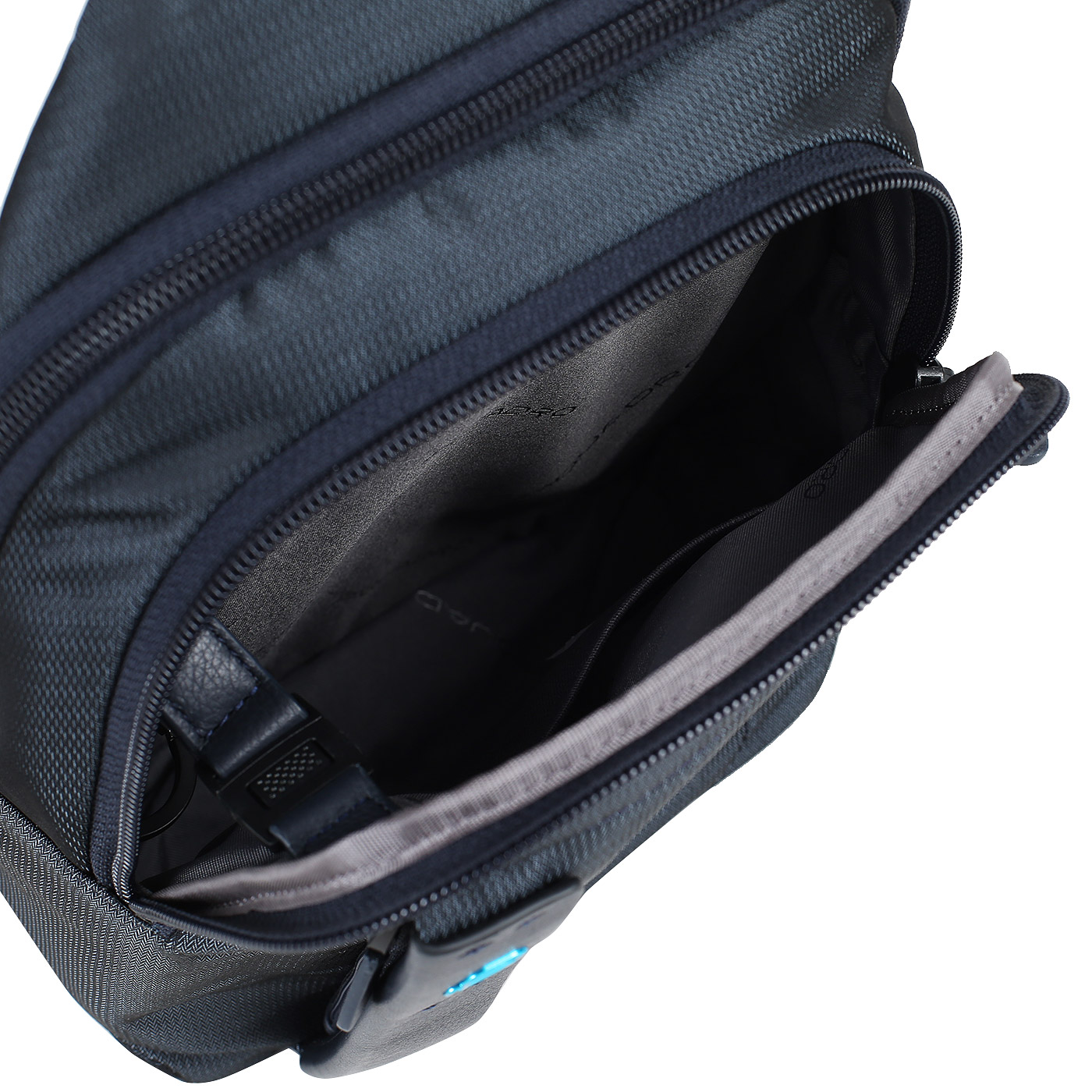 Сумка-рюкзак на одно плечо Piquadro P16