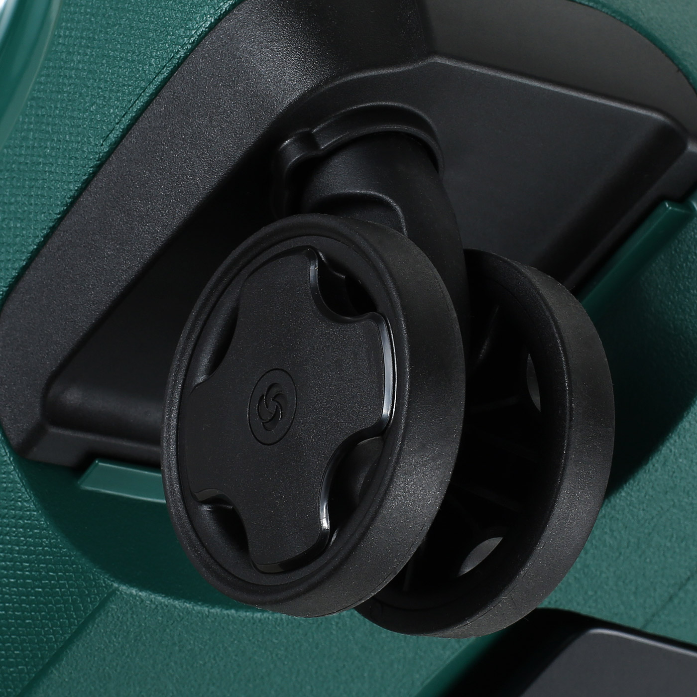 Чемодан большой L из полипропилена Samsonite Essens