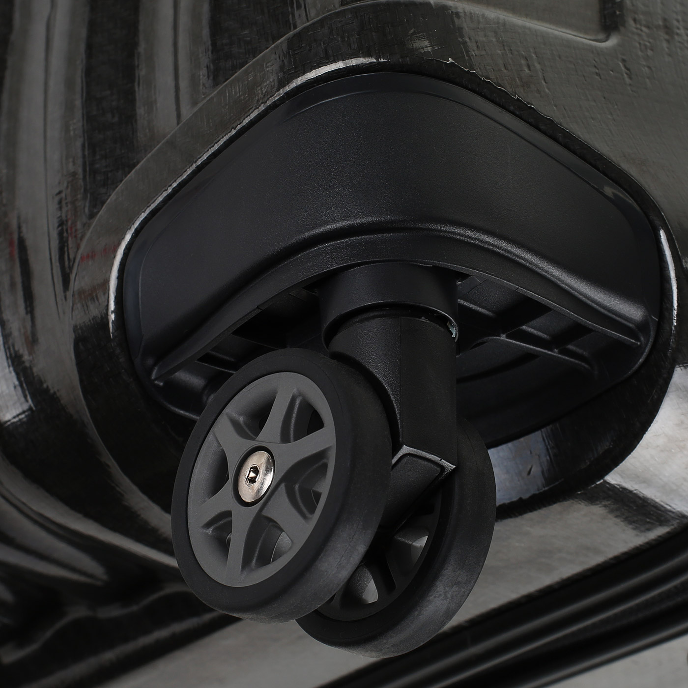 Чемодан большой L из материала Curv с кодовым замком Samsonite C-Lite