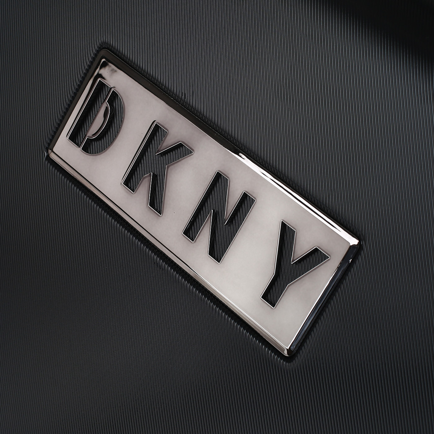 Чемодан средний M из ABS-пластика DKNY DKNY-445 Alchemy