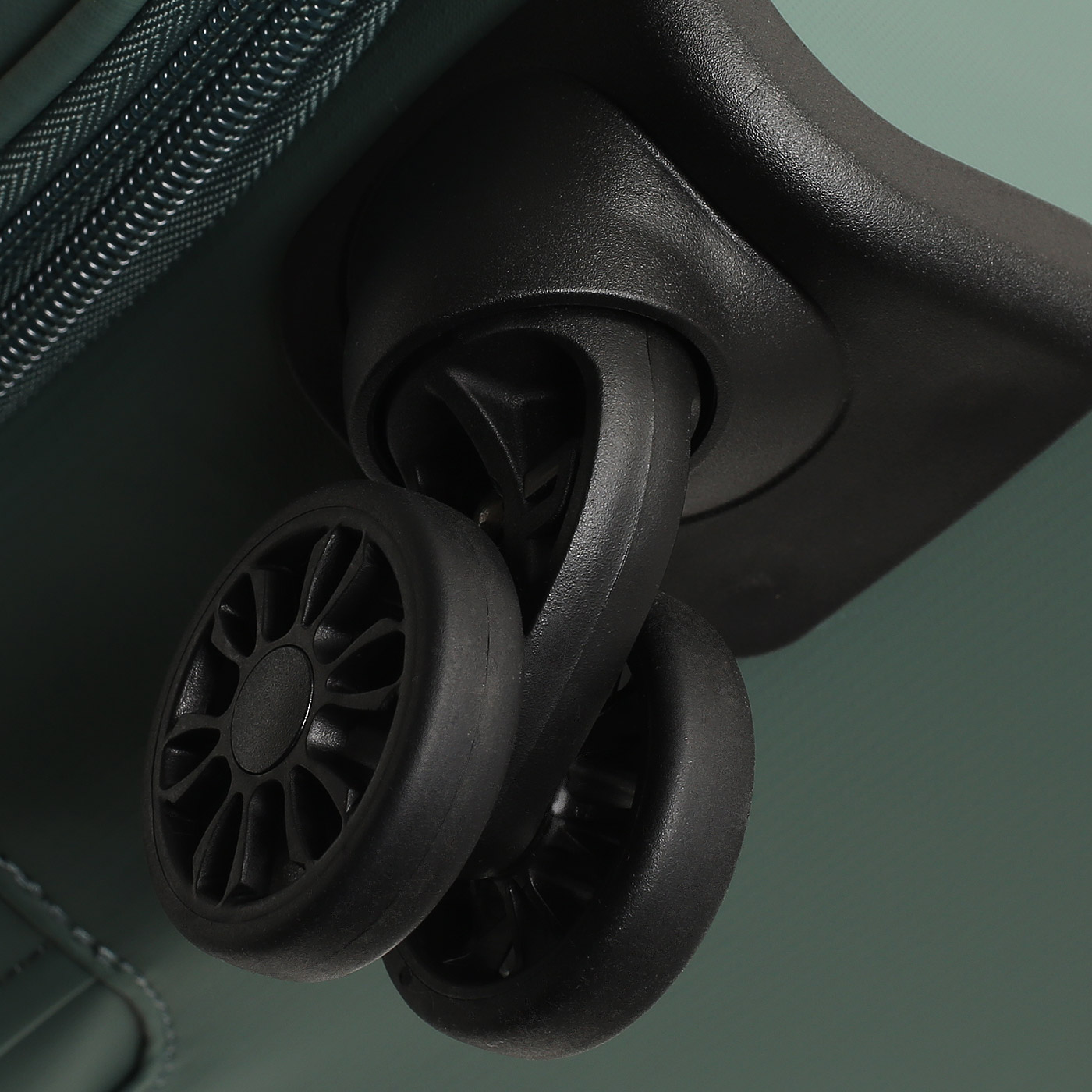 Чемодан на колесах American Tourister Summerride