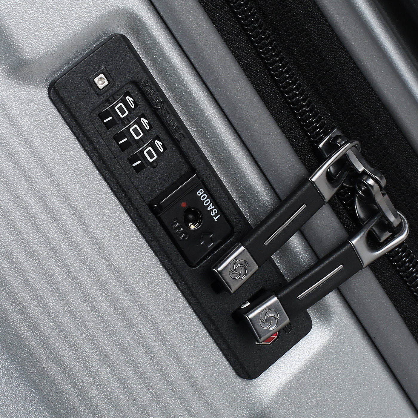 Чемодан средний M из поликарбоната Samsonite Nuon