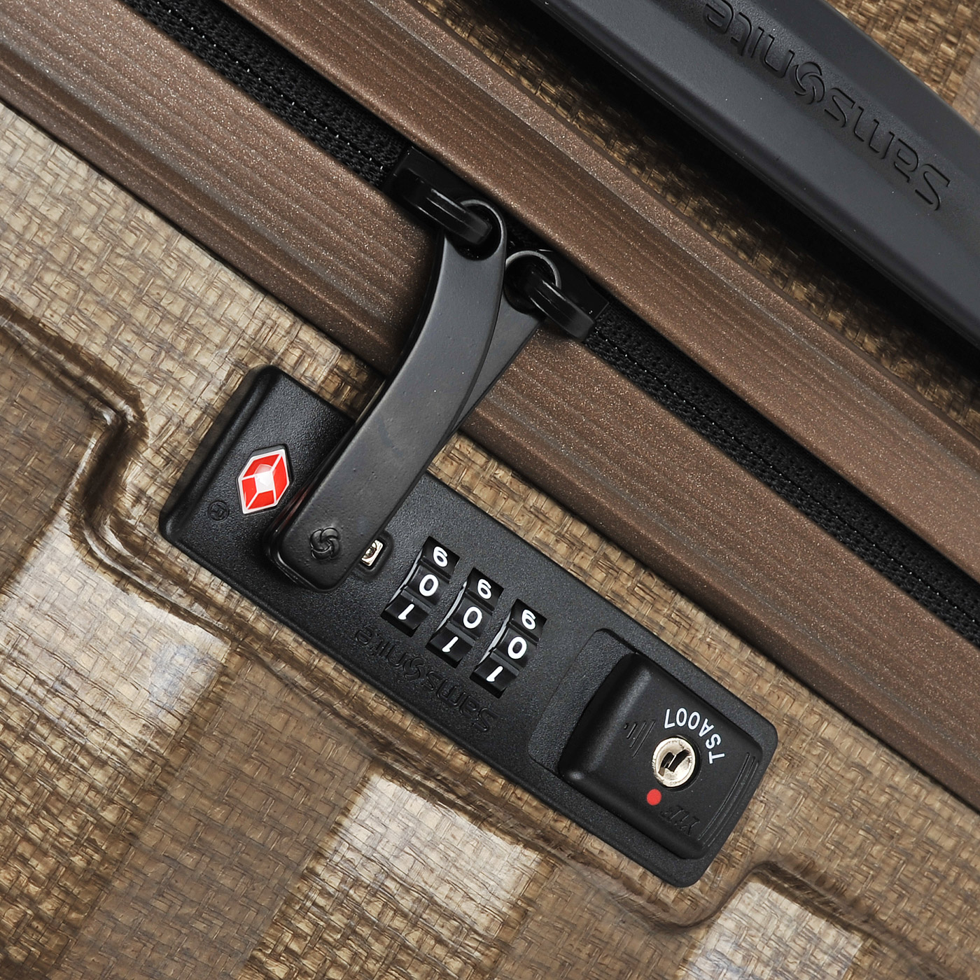 Чемодан на колесах Samsonite Lite-Shock