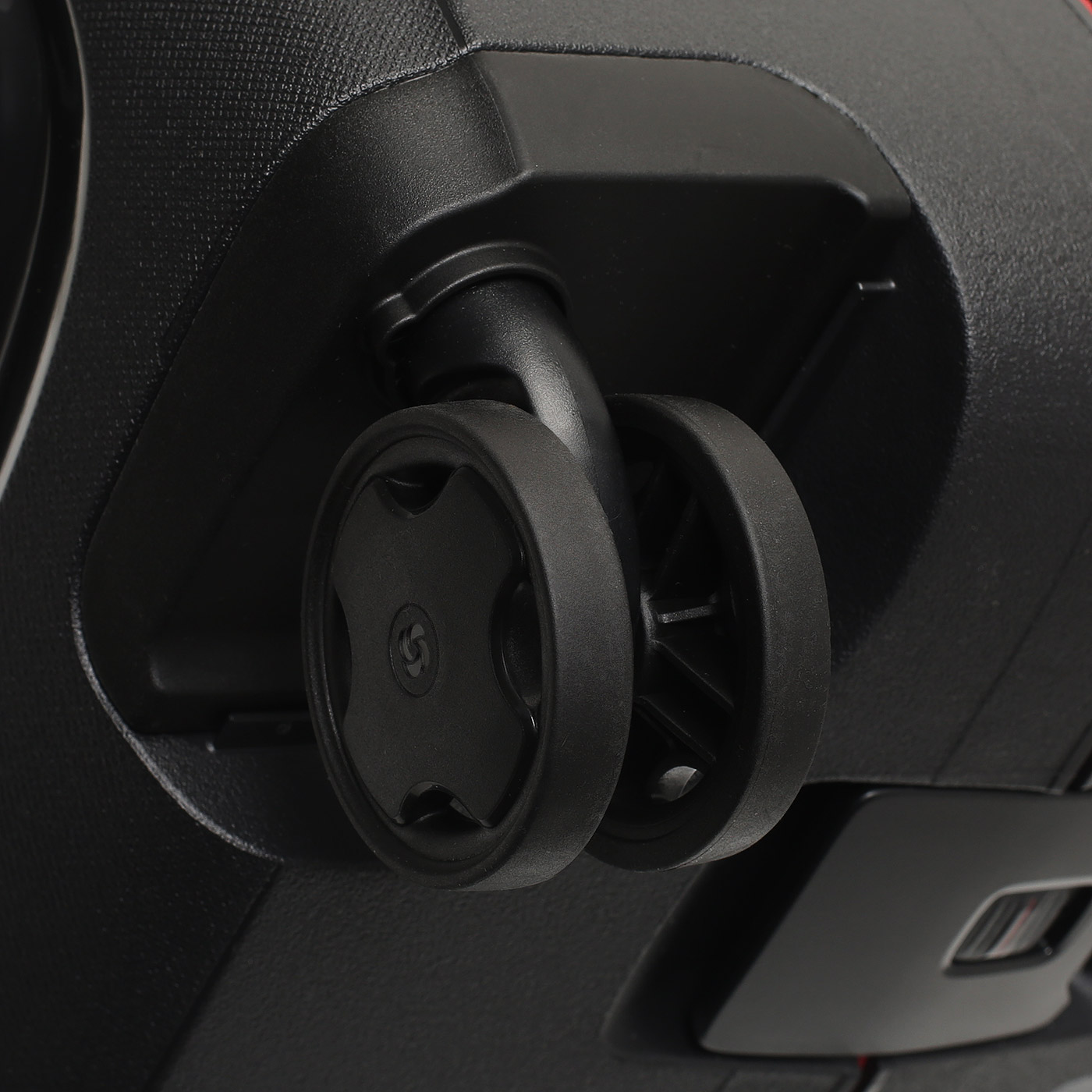 Чемодан большой L из полипропилена Samsonite Essens