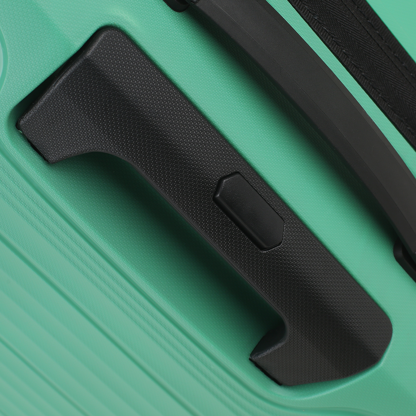 Чемодан средний M из полипропилена Eberhart Wave