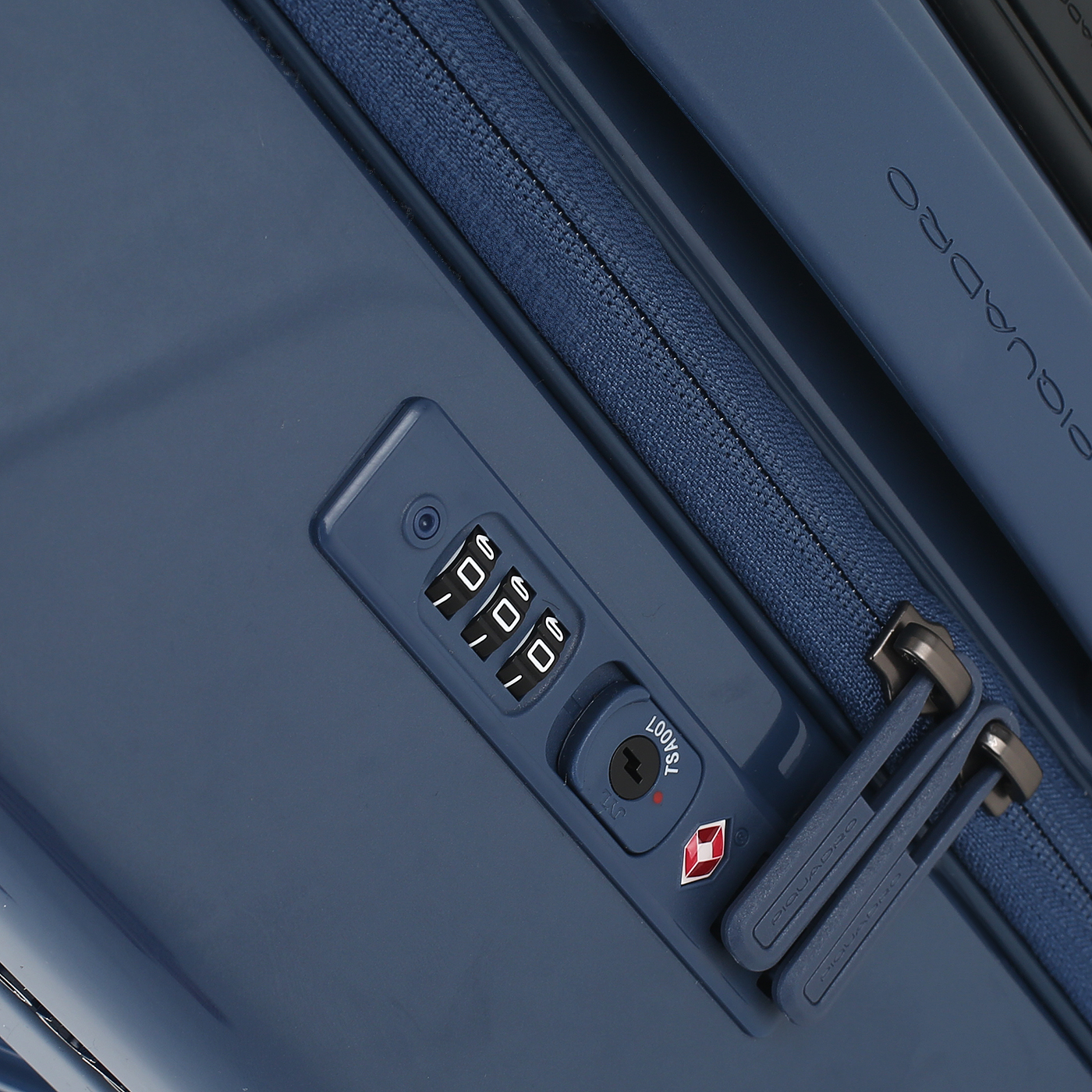 Чемодан для ручной клади из поликарбоната Piquadro PQ Light