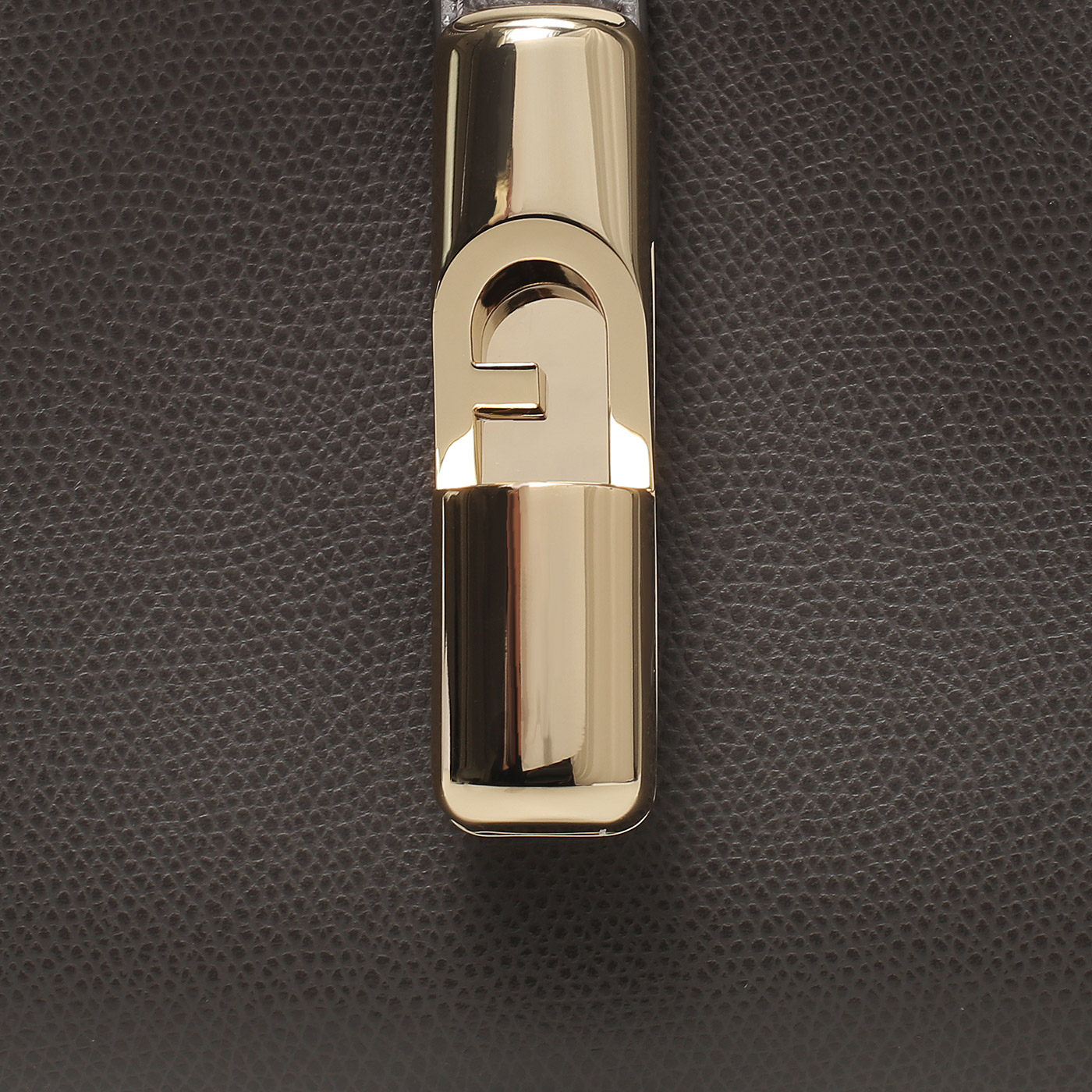 Кожаная сумка Furla Iride