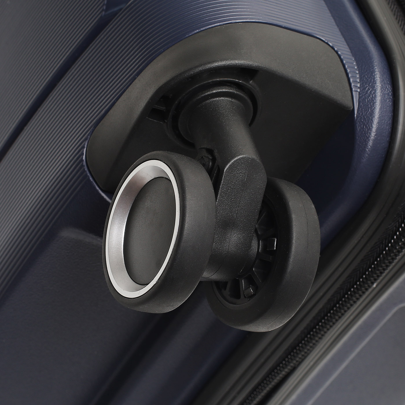 Чемодан маленький S из полипропилена Sun Voyage Elite