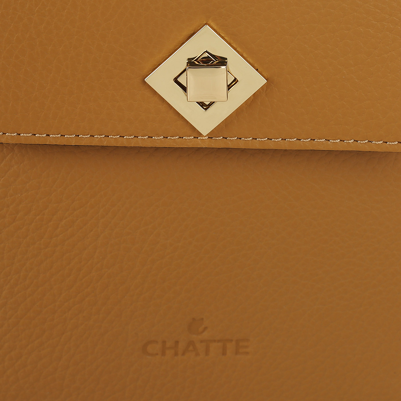 Вертикальная сумка с цепочкой Chatte Marseille