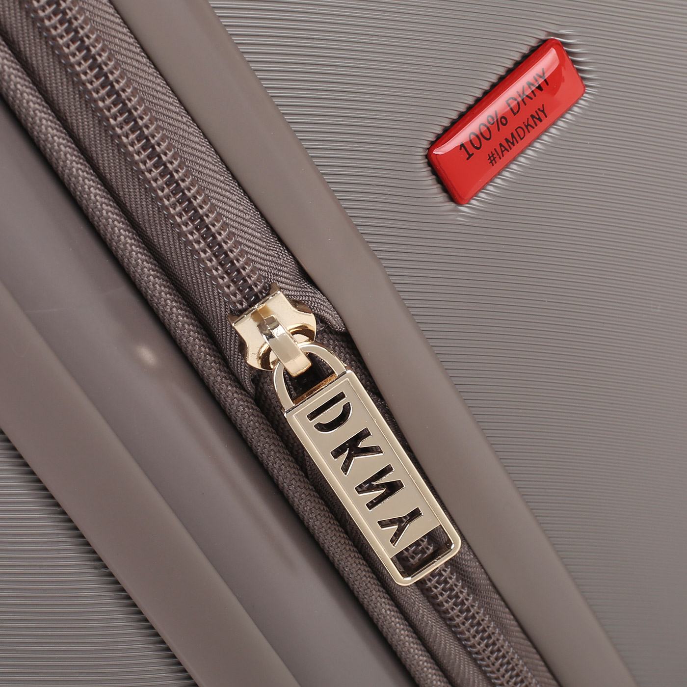 Чемодан средний M из ABS-пластика DKNY DKNY-416 Alias