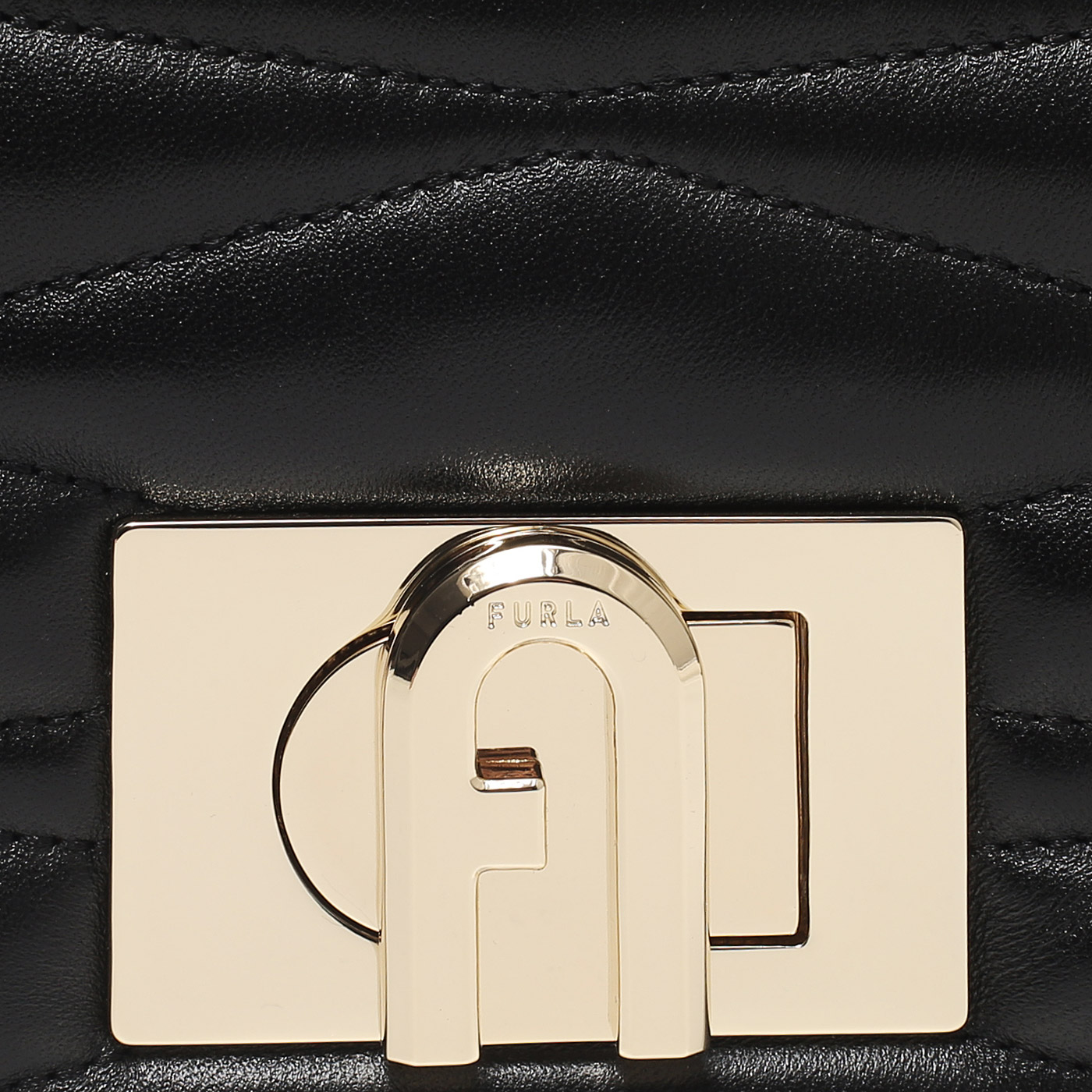 Сумка через плечо с цепочкой Furla 1927